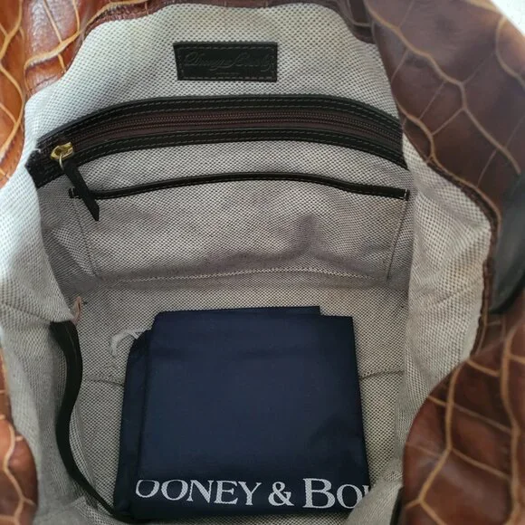 Dooney and Bourke Hand bag - Picture 4 of 4